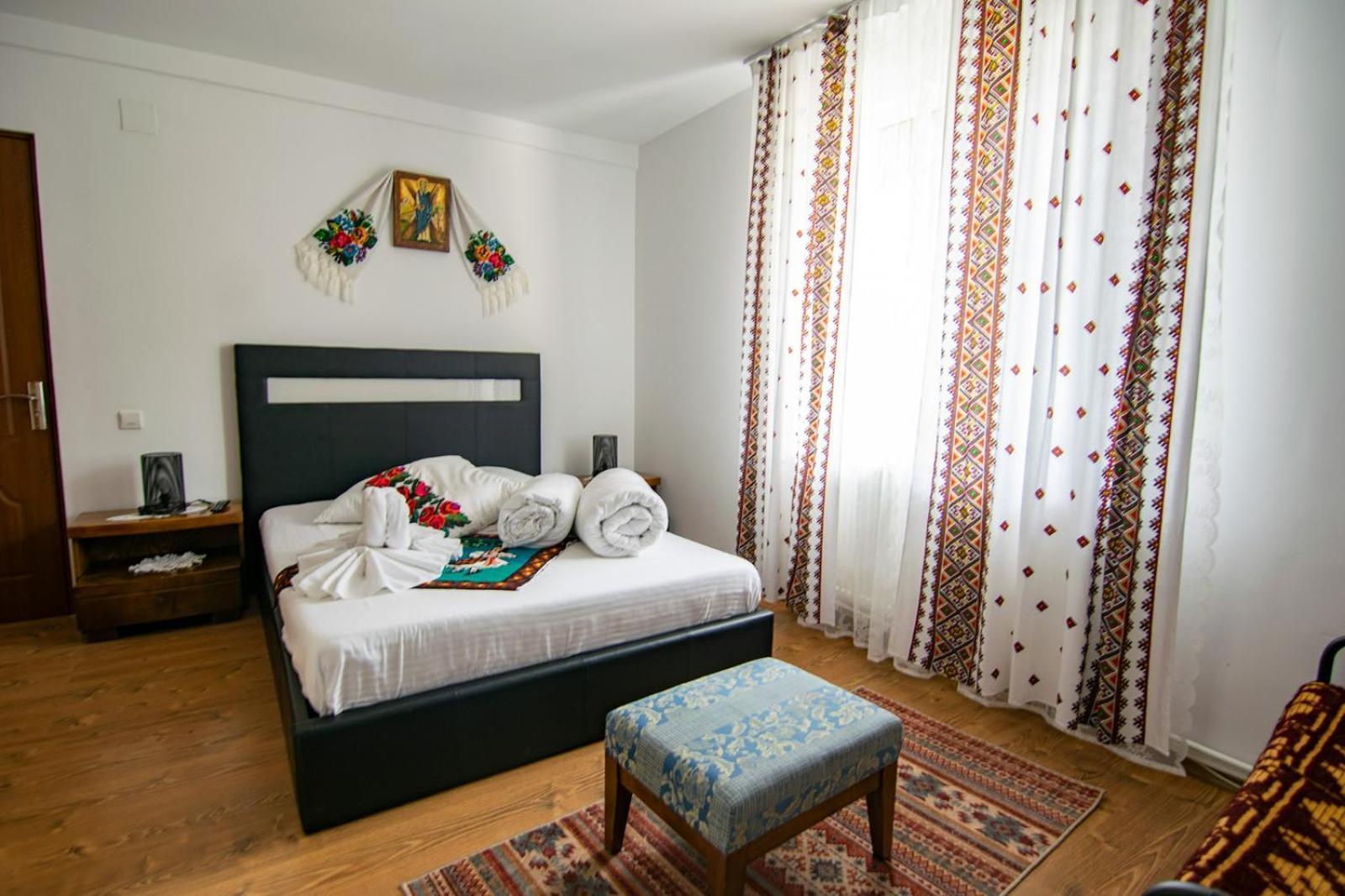 Villa Lacrima Izei à Săcel Extérieur photo