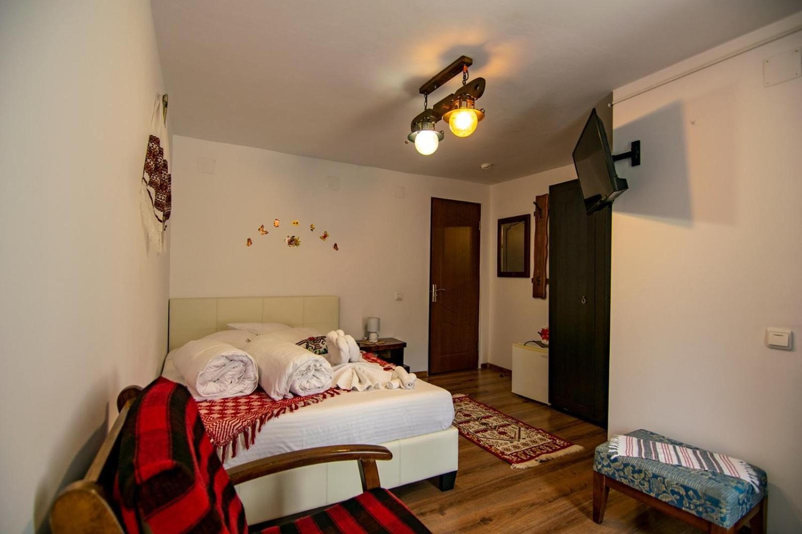 Villa Lacrima Izei à Săcel Extérieur photo