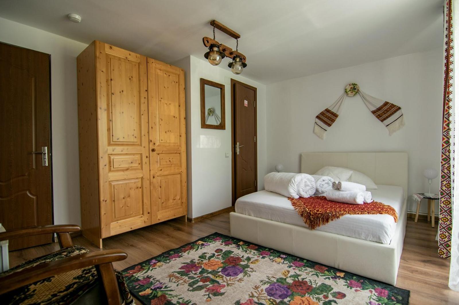 Villa Lacrima Izei à Săcel Extérieur photo